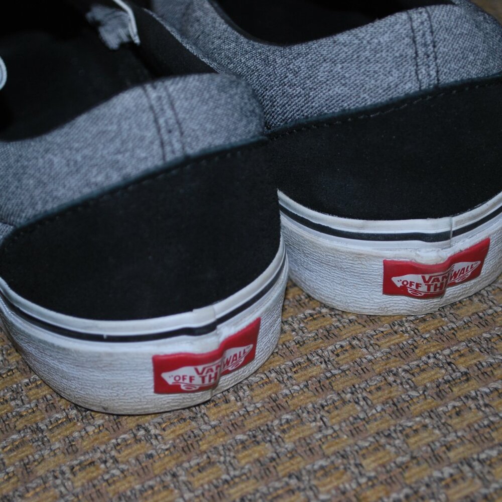 Vans - Picture 4 of 6
